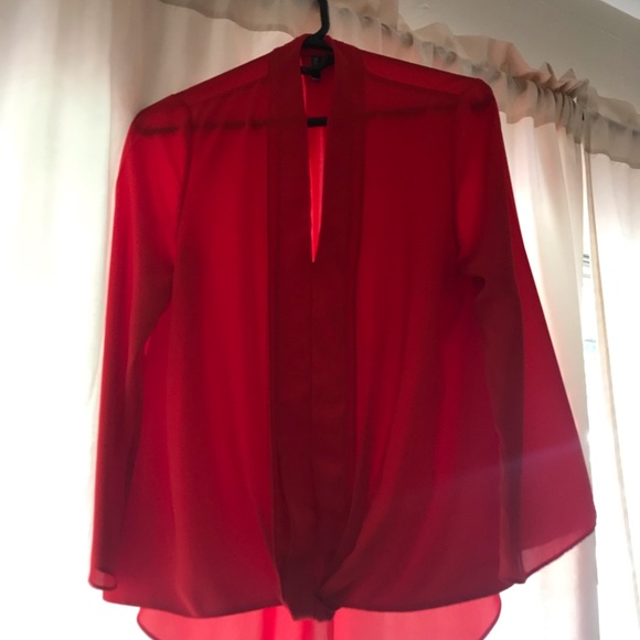 RED TOP ♥️ - Picture 2 of 4